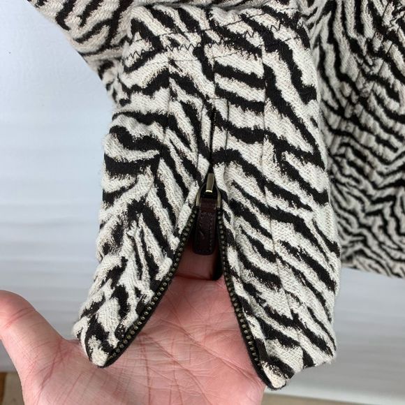 Carlisle Zebra Striped Wool Blend Blazer - Picture 7 of 11